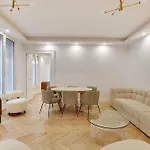 Harmonious 2Bdr - 4P Apartment - Champs Elysees