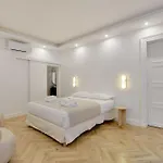 Harmonious 2Bdr - 4P Apartment - Champs Elysees